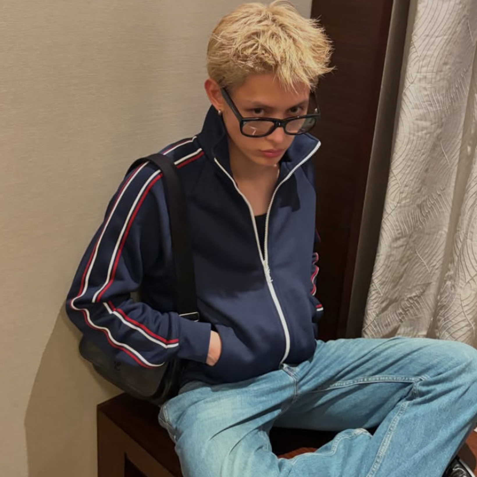 【山﨑賢人、アン・ヒョソプ、CORTIS】サンローランを纏うセレブリティが、続々パリ入り！