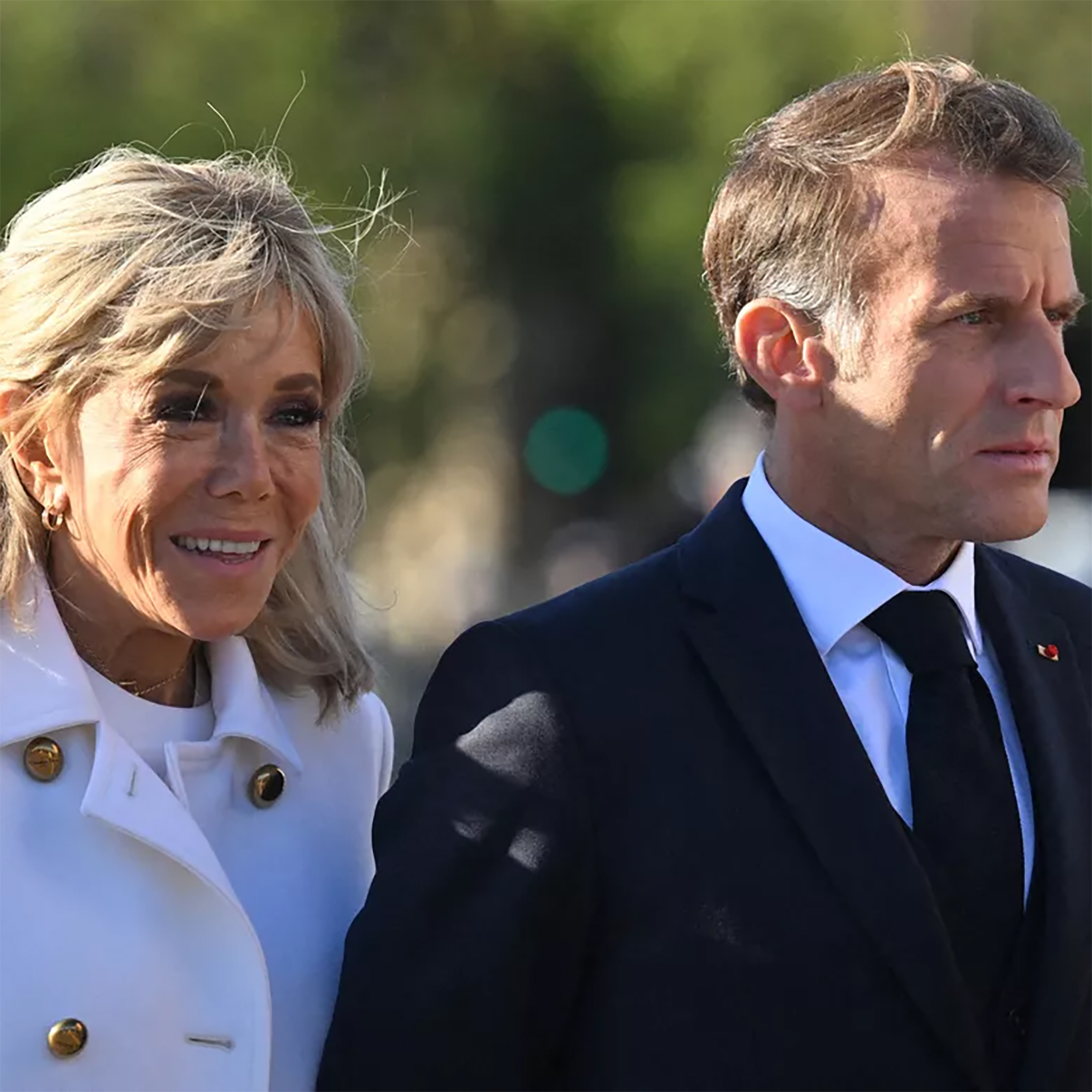 ブリジット・マクロン夫人が熱唱！ セリーヌ・ディオンのパリ公演で大統領と客席でダンス。