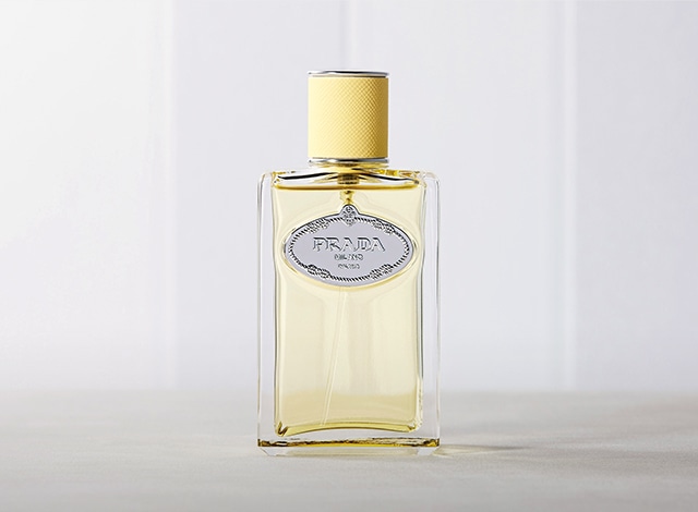 PRADA プラダ
