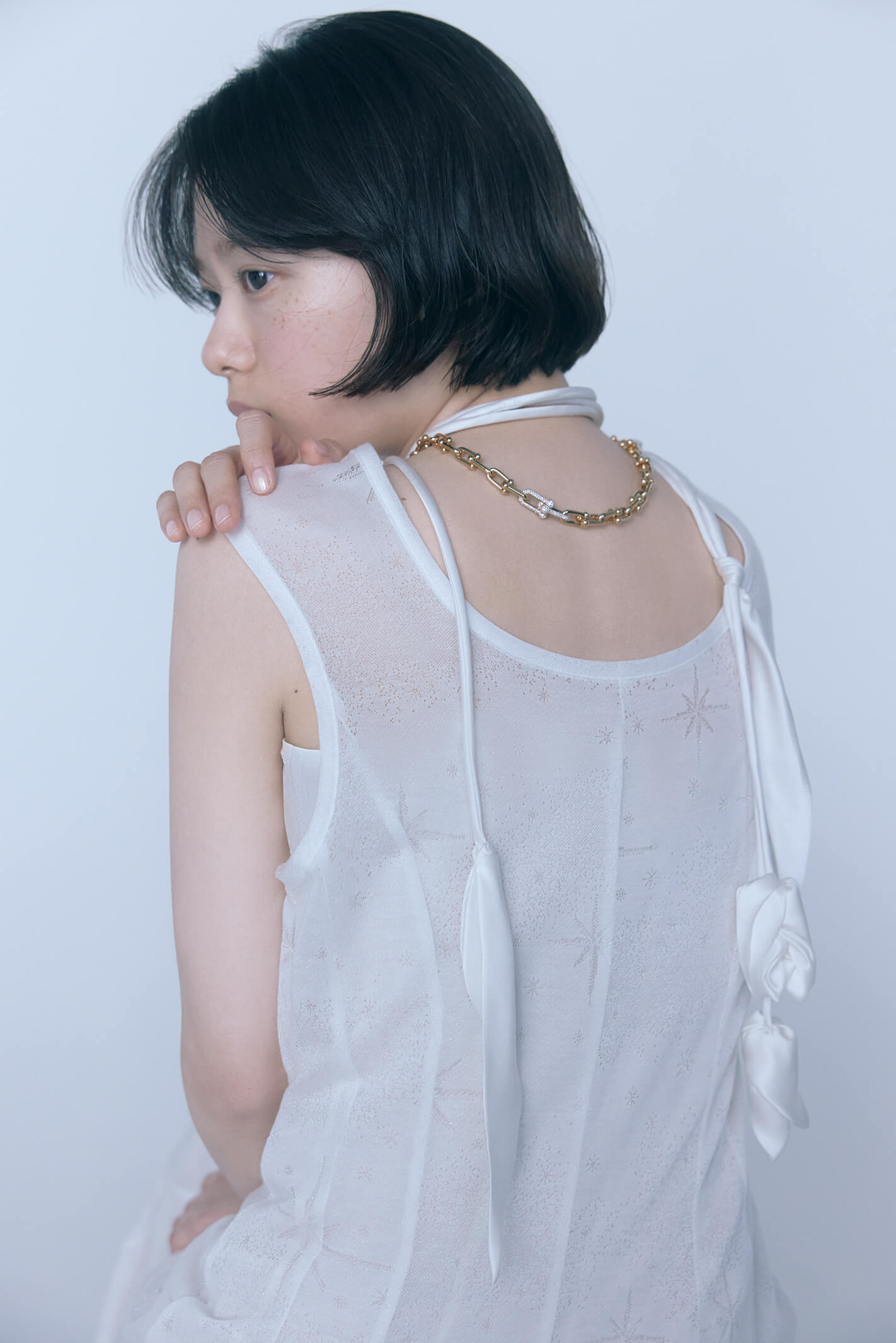 「ティファニー ハードウェア ミディアム リンクネックレス」着用