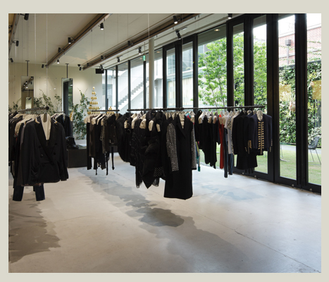 1st Anniversary Valveat81 青山で最注目のセレクトショップがオープン1周年 フィガロジャポンオフィシャルサイト Madamefigaro Jp