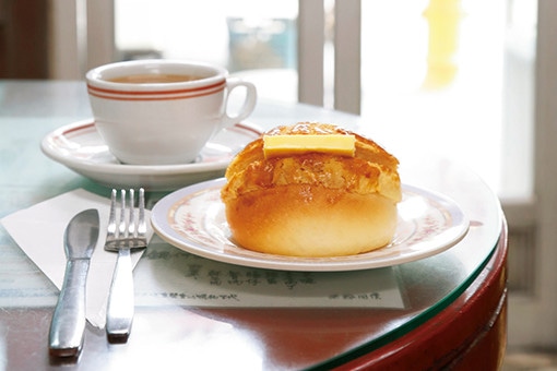 ほのかな甘みのパンに癒される、香港のレトロな喫茶店。