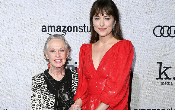 00-211116-dakota-johnson-et-tippi-hedren.jpg