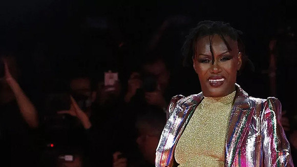 00-220616-grace-jones.jpg
