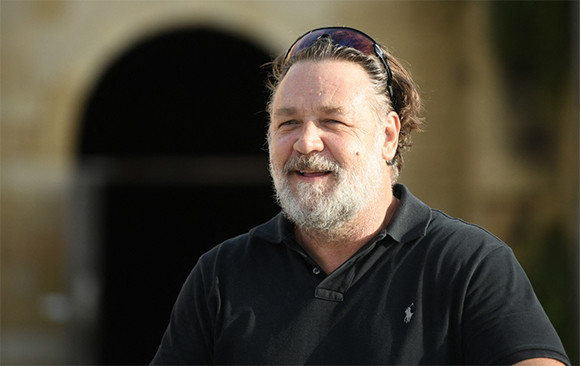 00-220720-russell-crowe.jpg