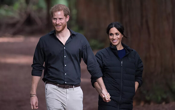 00-221205-meghan-and-harry.jpg