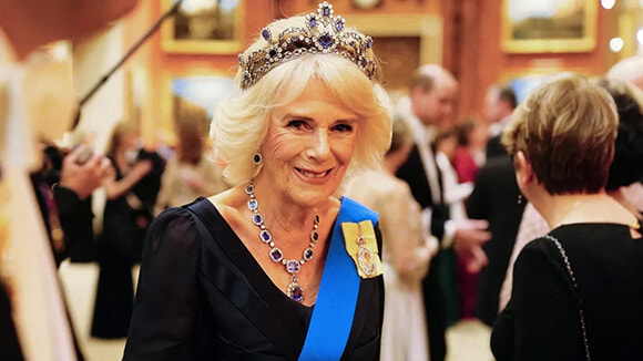 00-221213-camilla-parker-bowles.jpg