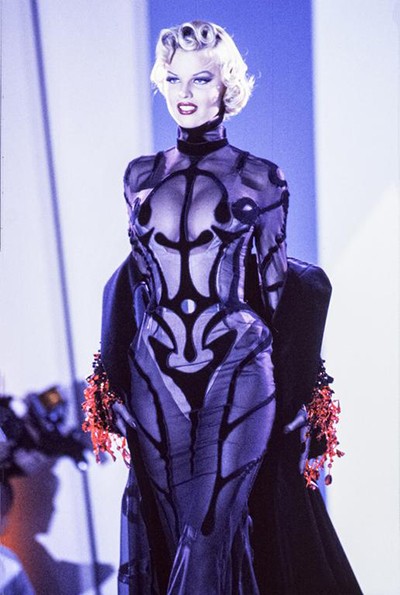 01-01-220125-thierry-mugler.jpg