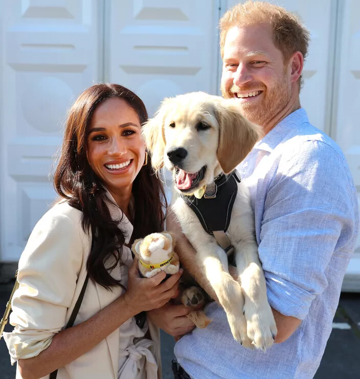 01-05-231228-the-royal-family-of-england.jpg