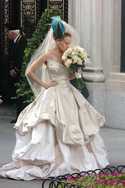 01-12-220222-wedding-dress.jpg