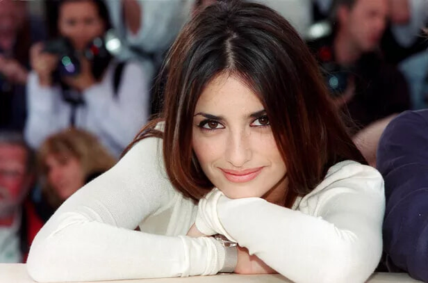 01-13-240430-penelope-cruz.jpg