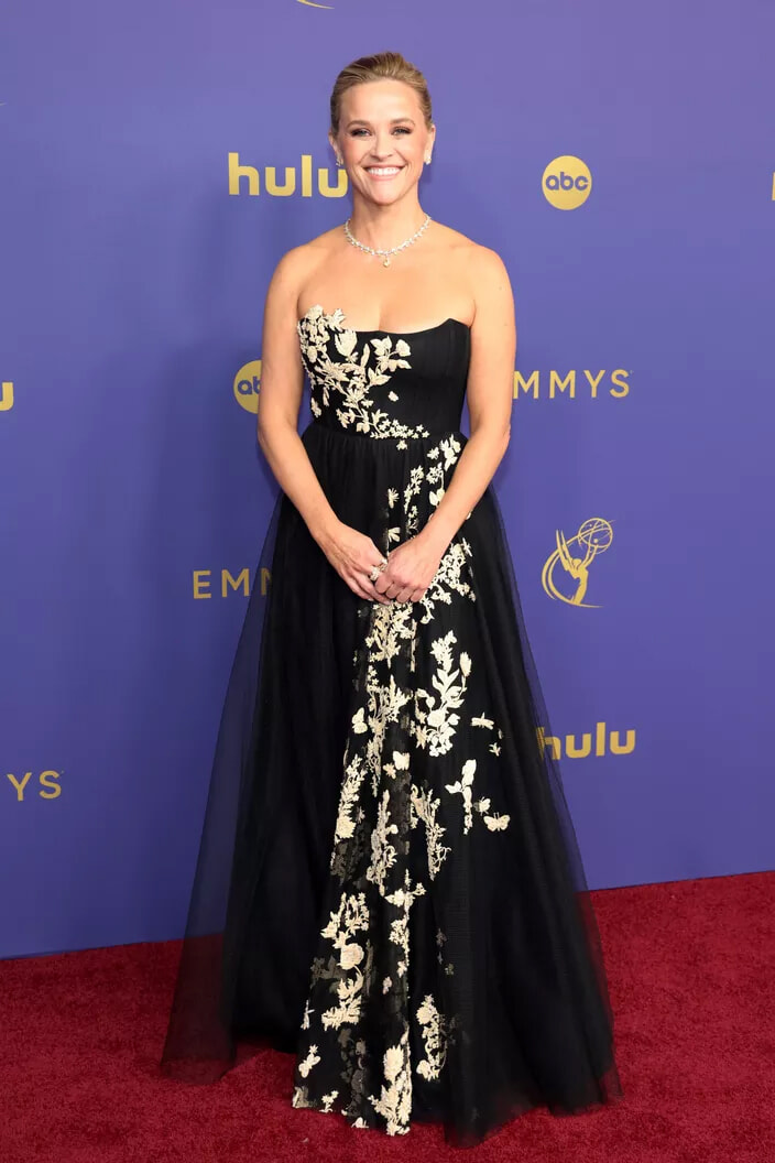 01-18-240917-emmy-awards.jpg