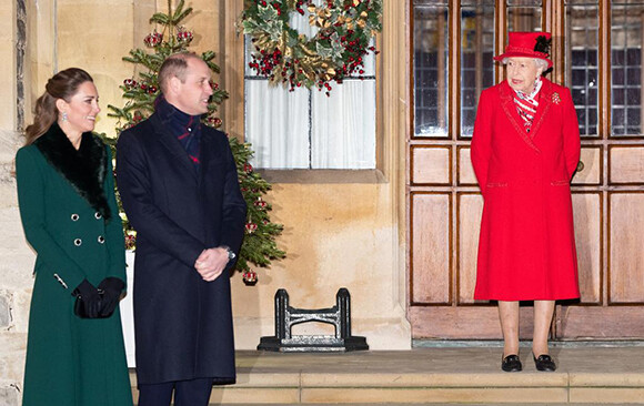 01-211214-christmas-of-royal-family.jpg