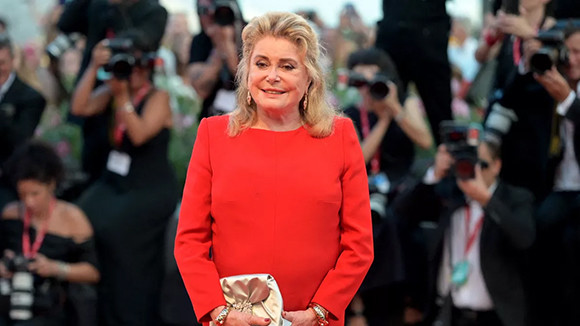01-220902-catherine-deneuve.jpg