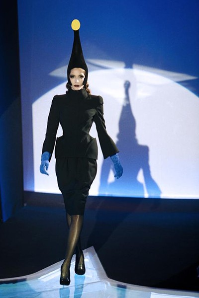 01-23-220125-thierry-mugler.jpg