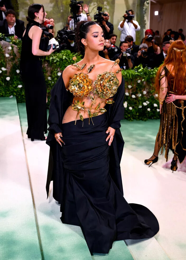 01-78-240508-met-gala.jpg