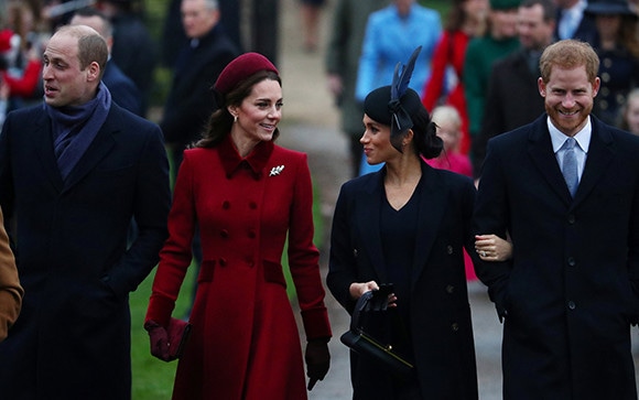 01-celeblitynews-british-royal-family-181226.jpg