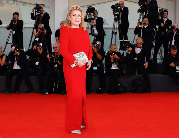 03-01-220902-catherine-deneuve.jpg