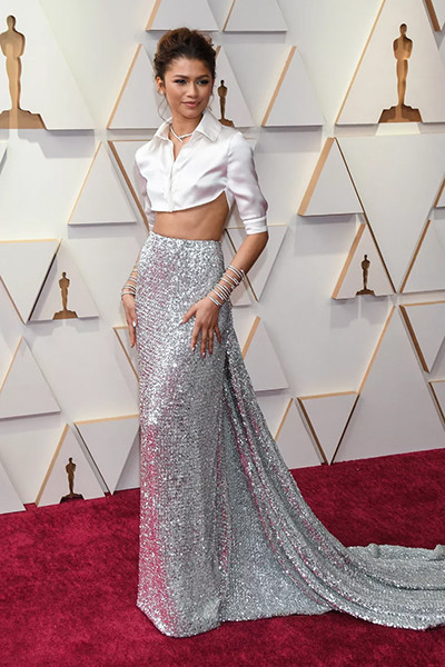 04-220329-oscars2022-costumes.jpg