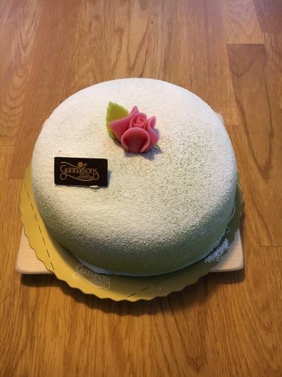 スウェーデンのお祝いごとに欠かせない ふたつのケーキ Travel Madamefigaro Jp フィガロジャポン