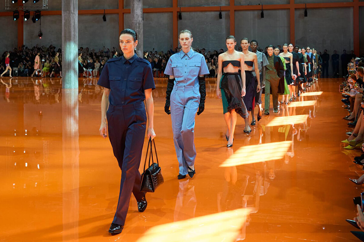 ENHYPEN、有村架純、カリナがフロントローを飾る】プラダ2026年春夏