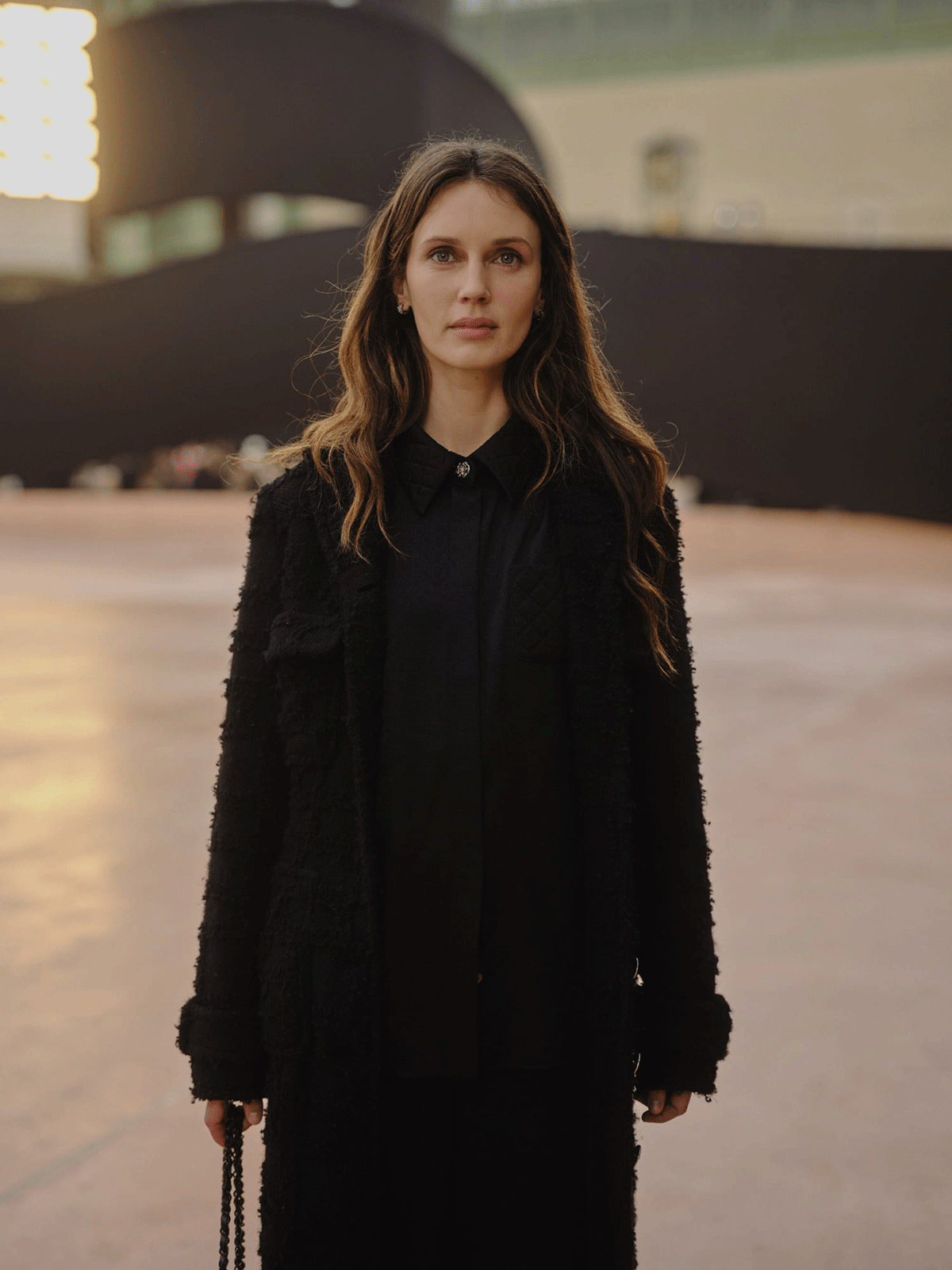 1200-chanel_marie_vacth_chanel_rtw_fw25_show_march_11th-LD.gif