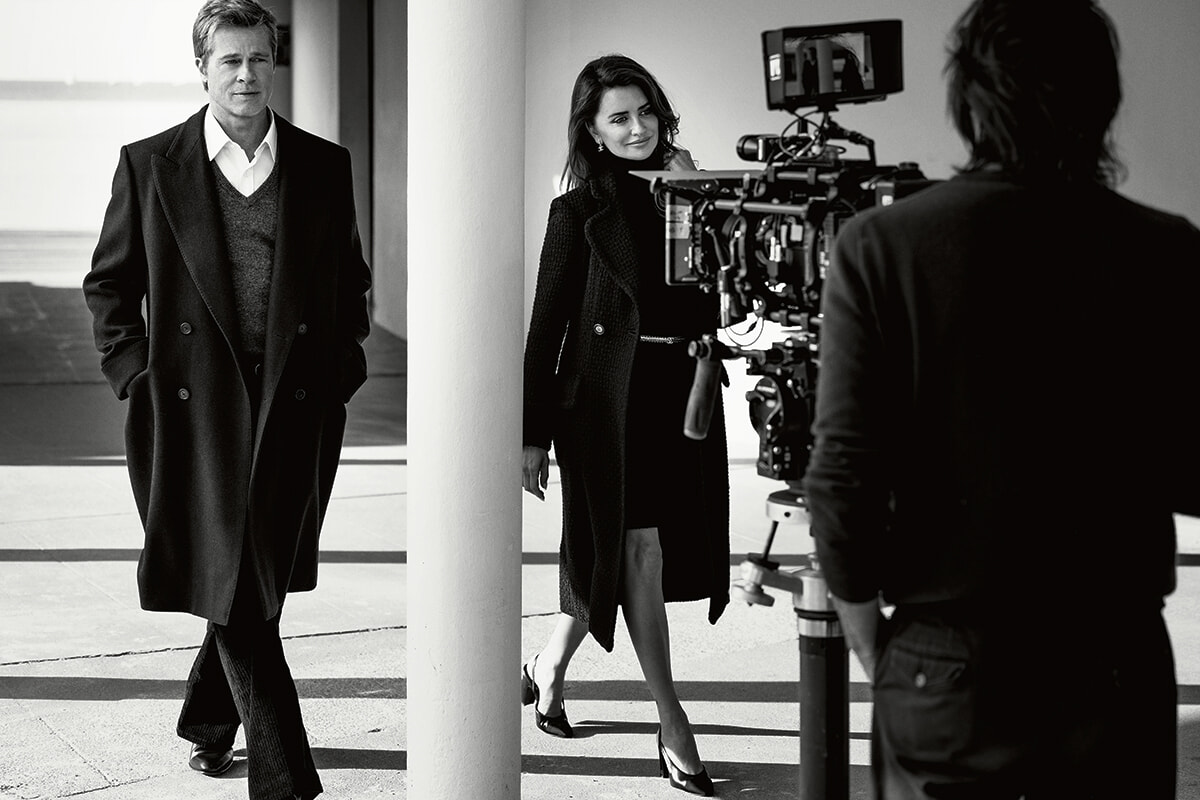 ブラッド・ピットとペネロペ・クルスが熱演！シャネルのアイコンバッグ