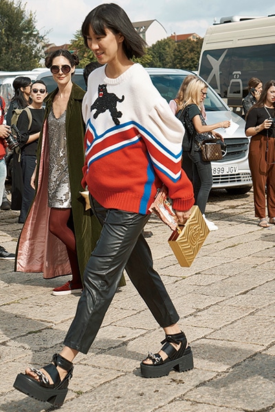インスタグラム社のエヴァ チェンはグッチ を着用 ブラックパンサーのニットで攻めて 世界のおしゃれスナップ Fashion Madamefigaro Jp フィガロジャポン