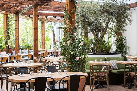 170608-paris-terrace-01.jpg