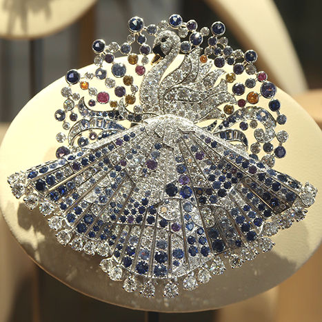 ヴァン クリーフ＆アーペル「ル スクレ」に隠された、美しい驚き