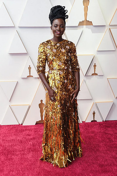 18-220329-oscars2022-costumes.jpg