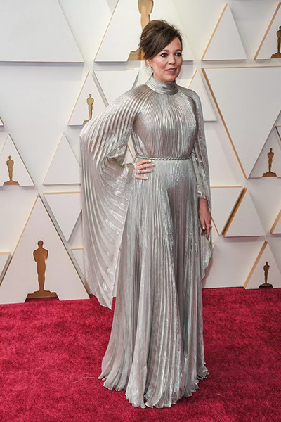 19-220329-oscars2022-costumes.jpg