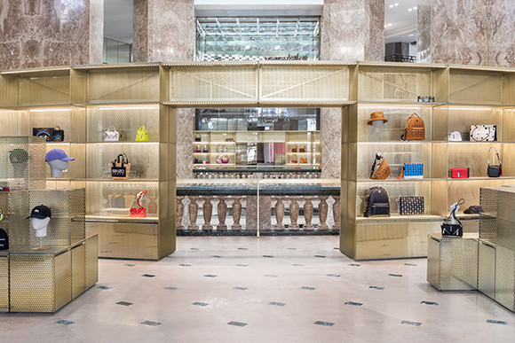 190405-galeries-lafayette-champs-elysees-08.jpg