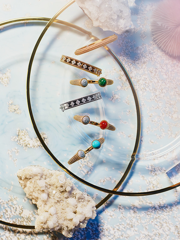 ゴールドビーズで魅了する、ヴァン クリーフ＆アーペル。｜Fashion