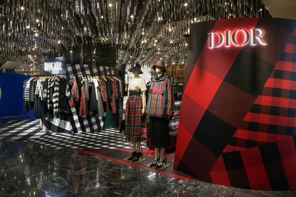 ディオールの祭典が、伊勢丹新宿店で開催中！｜Fashion