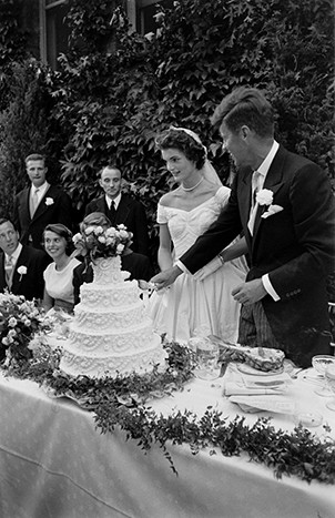 19les-plus-belles-compositions-florales-des-mariages-de-stars-photo-3.jpg