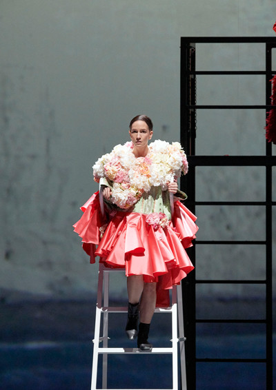 コム デ ギャルソン川久保玲による衣装、オペラ『オーランドー