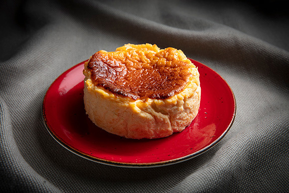 知るひとぞ知る極上チーズケーキが 特別パッケージで限定発売 ニュース Gourmet Madamefigaro Jp フィガロジャポン