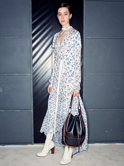 LOEWE　バルーン　ミディアム　バルーンバッグ　カーキブラウン LOEWE バルーン ミディアム バルーンバッグ ロエベバッグ