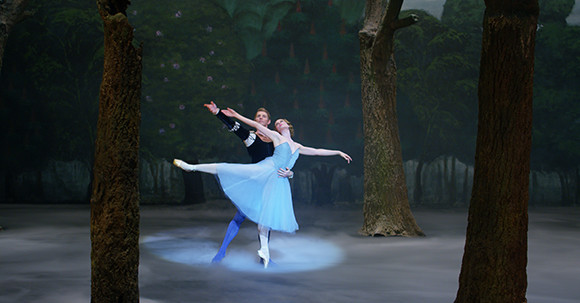 200407-ballet-3e-scene-06.jpg