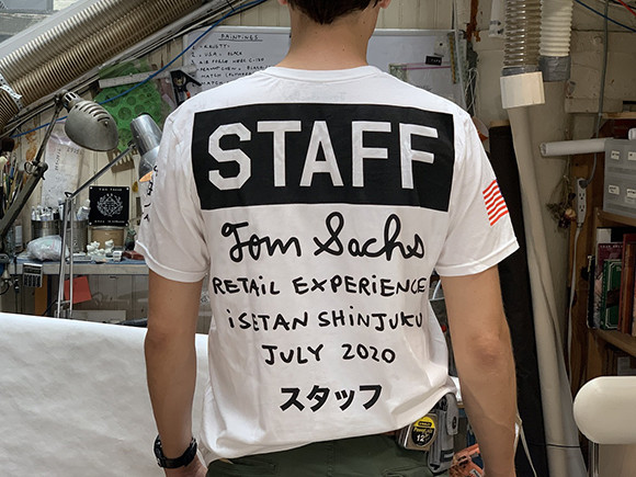 200831_30staff-tee-back_1.jpg