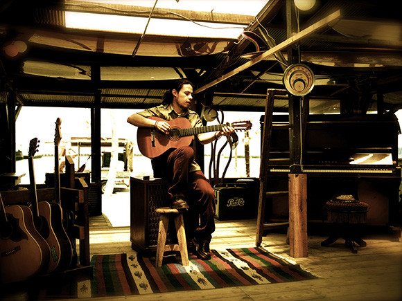 201118_RickieG_Artistpic.jpg
