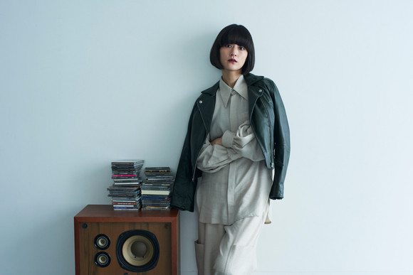 大切な相棒のような、シシド・カフカのレザーアイテム。