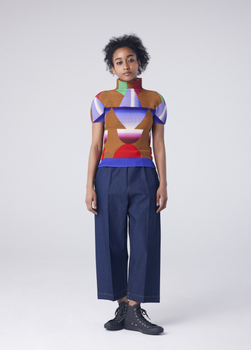 me ISSAY MIYAKE 2022 トップス