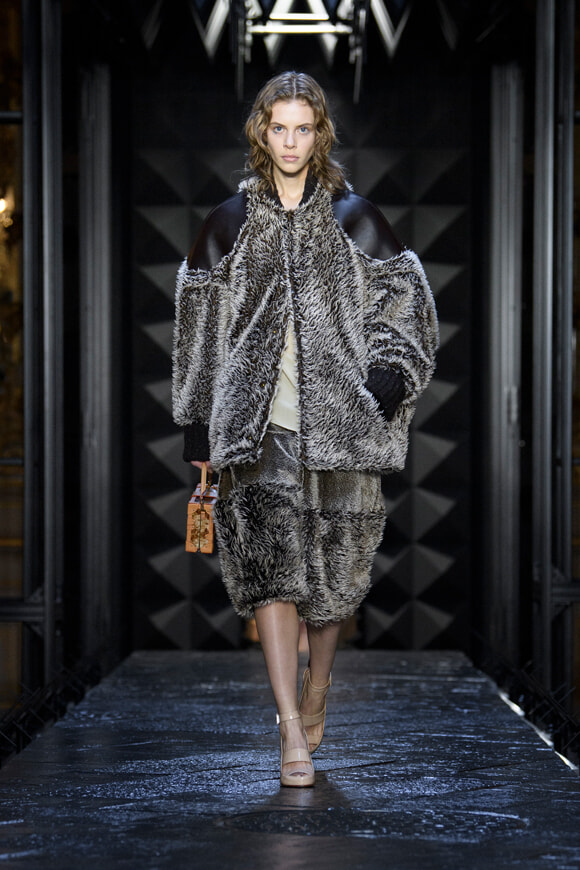 230309-10_LOUIS_VUITTON_FW2324_LOOK_37.jpg