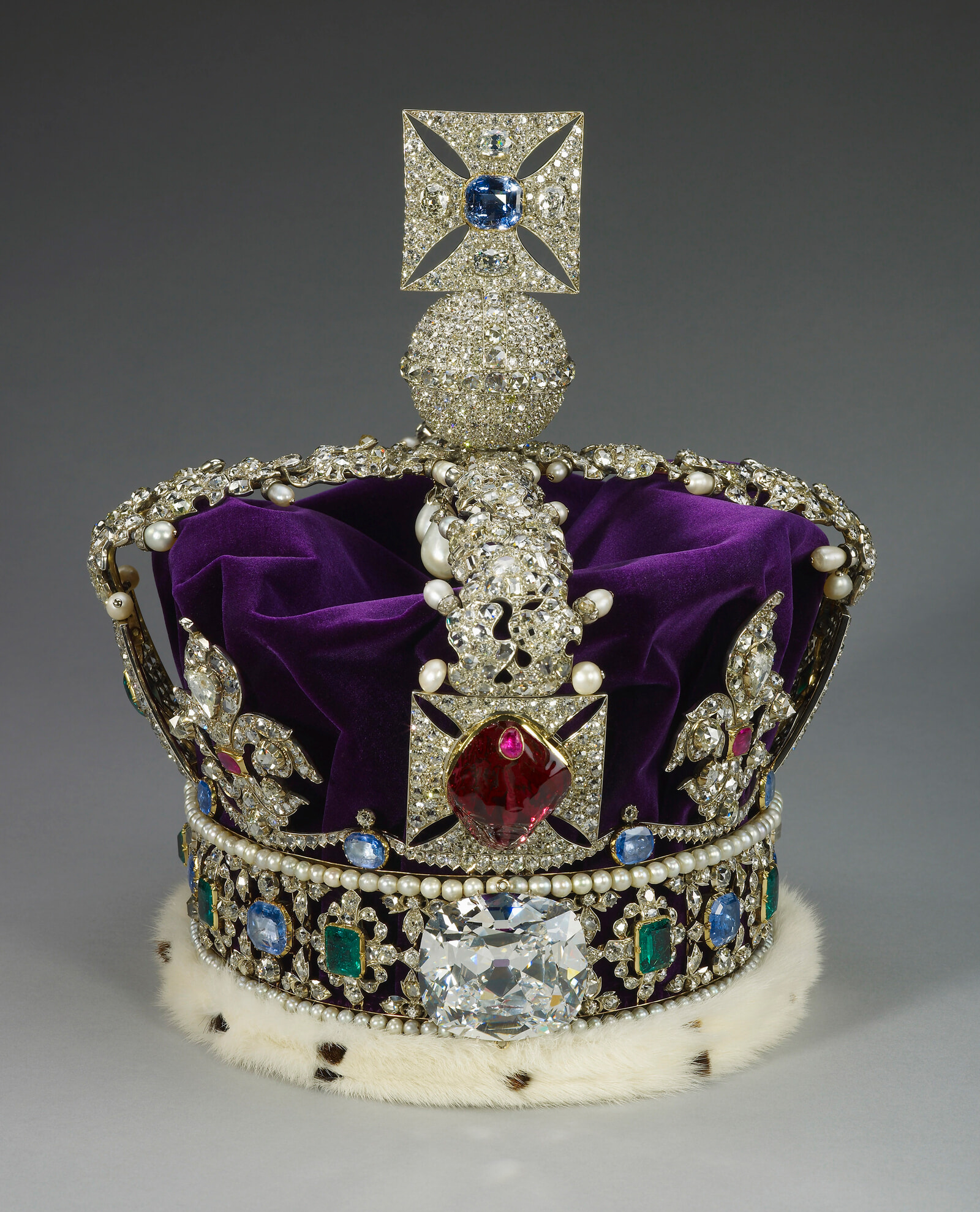230426-31701-Imperial-State-Crown.jpg