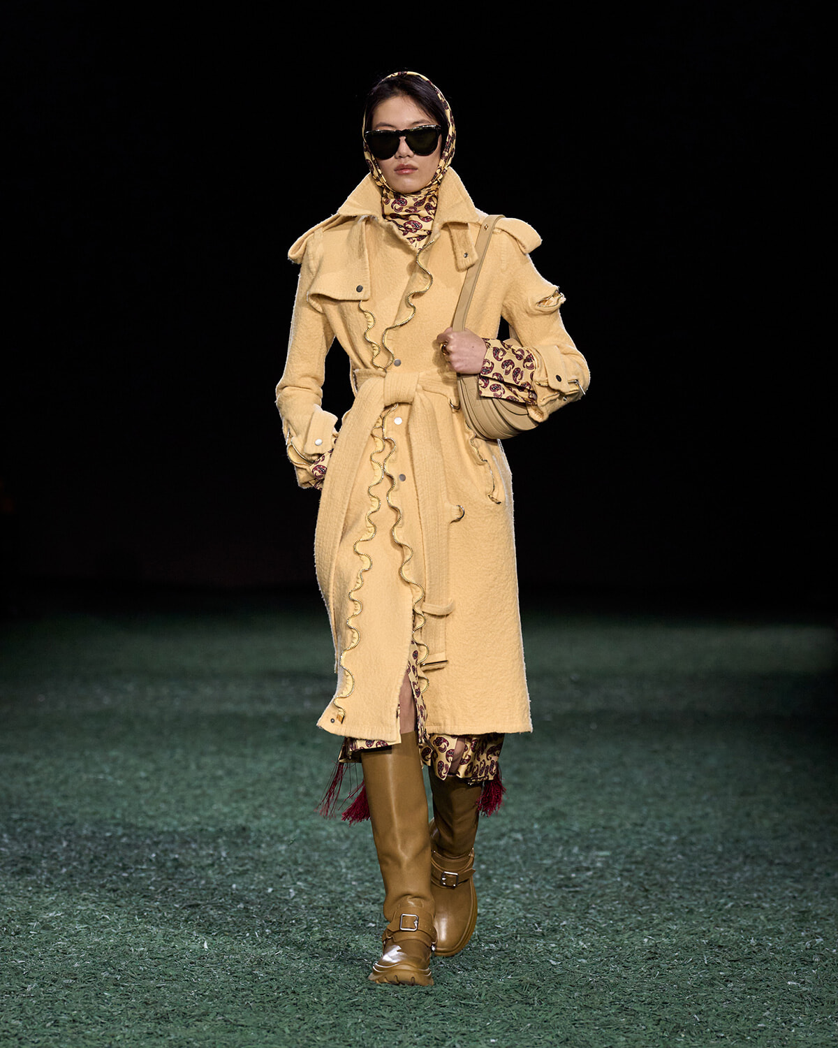 240226_Burberry-Winter-2024-Show---Look-21.jpg