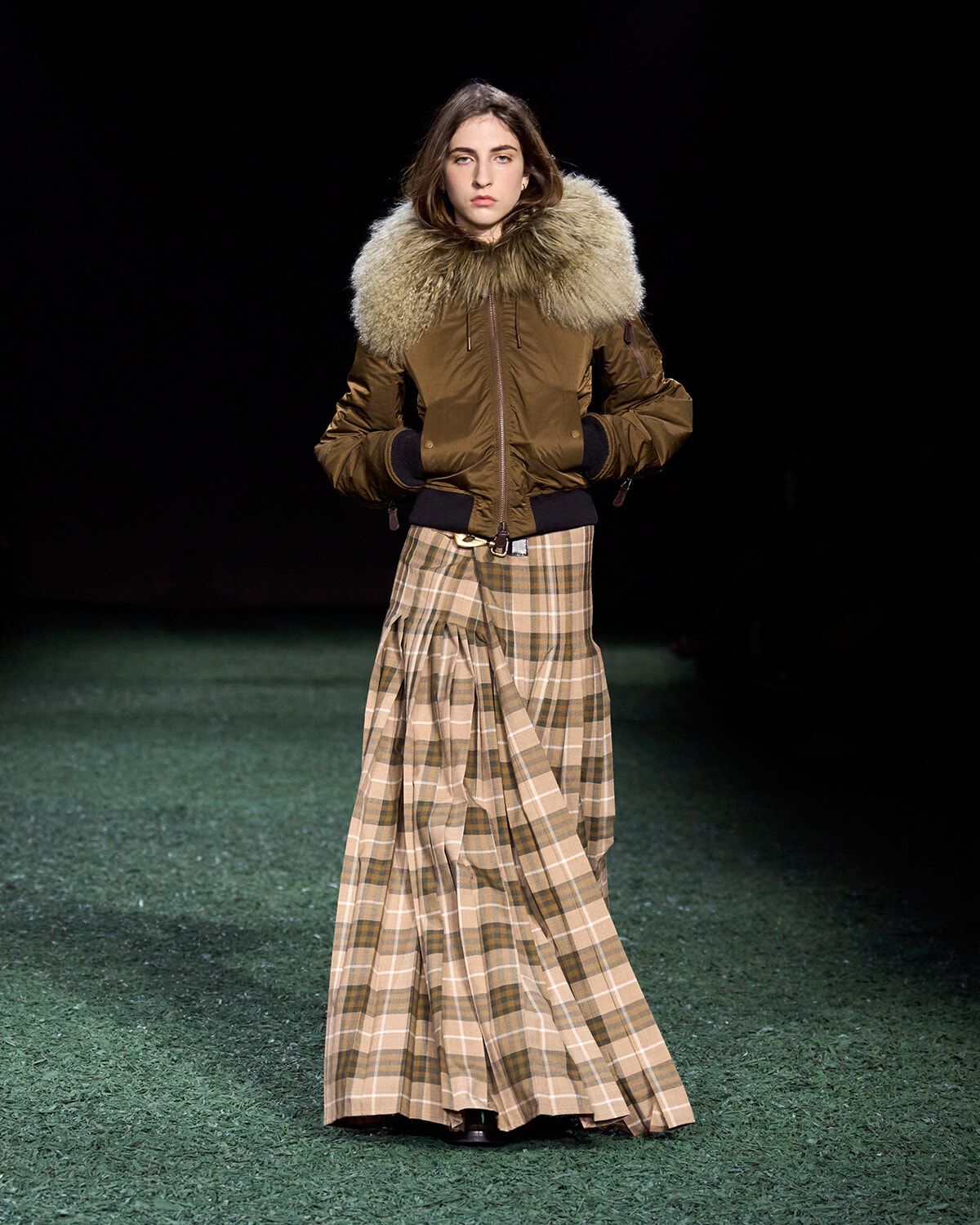 240226_Burberry-Winter-2024-Show---Look-23.jpg