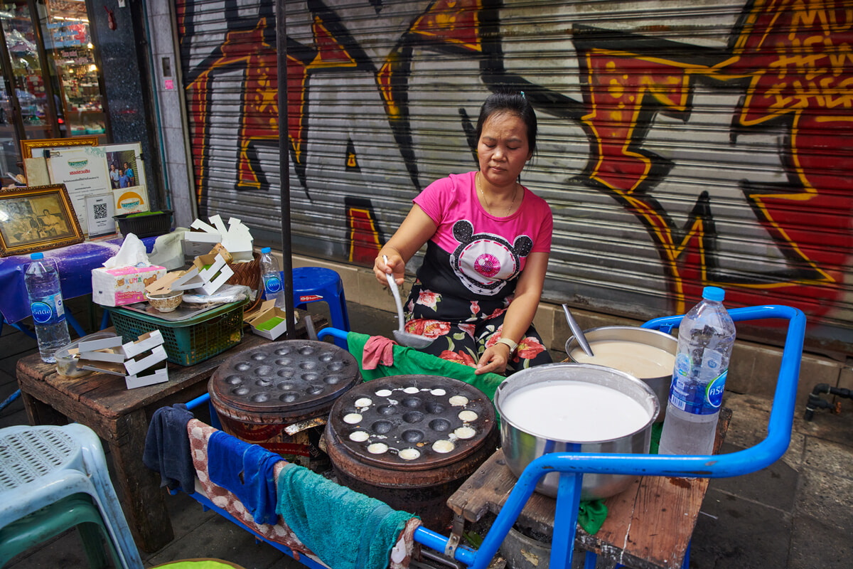 240612_bangkok_Khanom-Krok-Shell-Chuan-Chim-Khun-Noi-Ban-Mo_shop.jpg