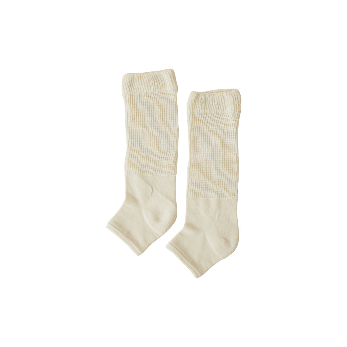 240917_everyday-luxuries_bedtime_socks.jpg